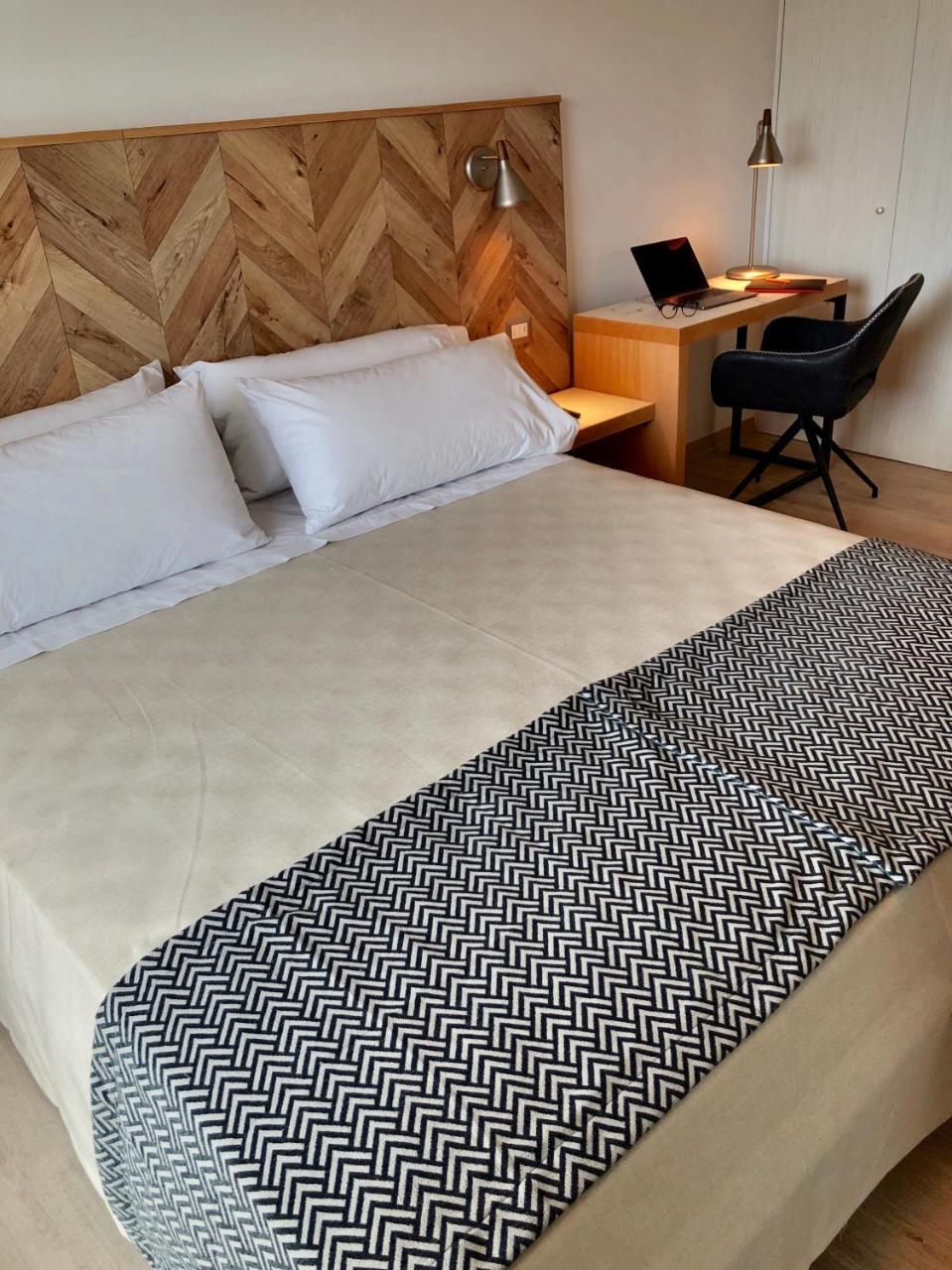 Rq Aparthotel 3*