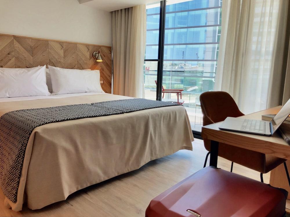 Rq Aparthotel 3*